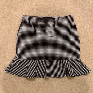 gingham mini skirt ✨